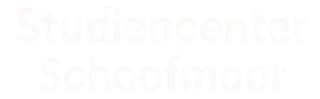 Weißes Logo mit dem Schriftzug Studiencenter Schoofmoor